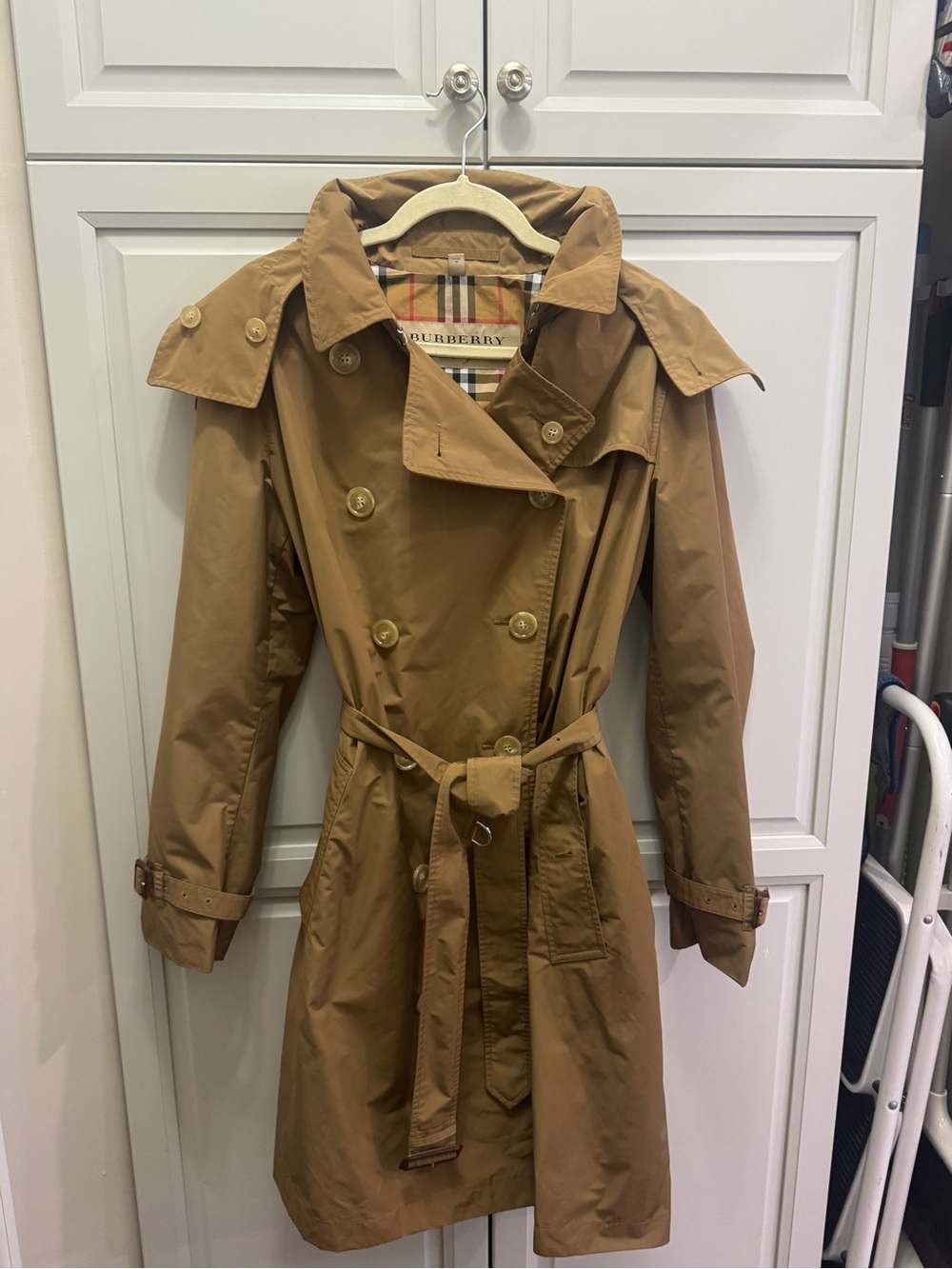 Authentic Burberry Kensington Taffeta Hooded Trench Coat - US 14 / UK 16